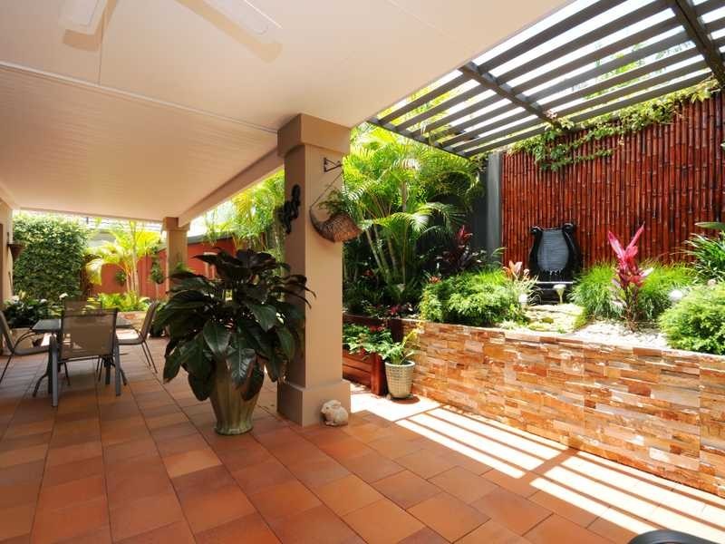 22 Ranier Crescent, Varsity Lakes QLD 4227