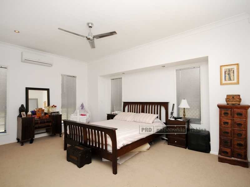 4 Zoe Close, Merrimac QLD 4226