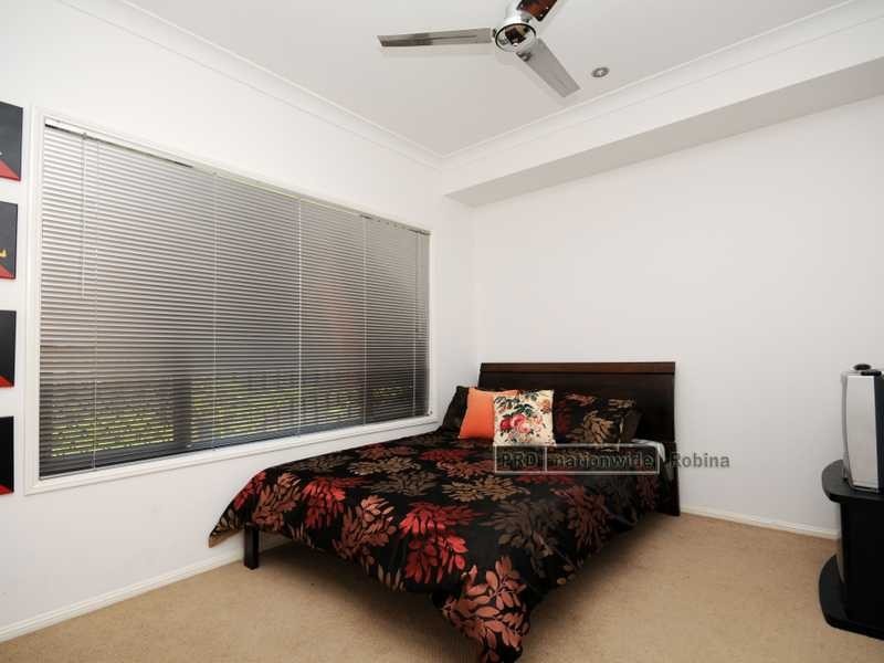4 Zoe Close, Merrimac QLD 4226