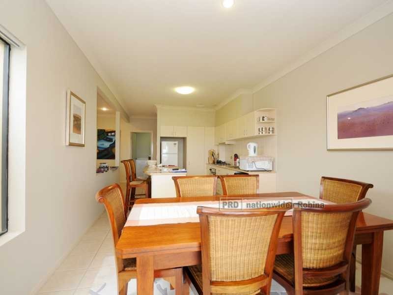 Unit 2/9 Magenta Drive, Varsity Lakes QLD 4227