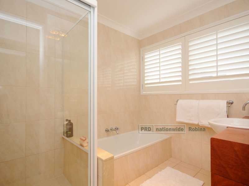 12 Turnberry Court, Robina QLD 4226