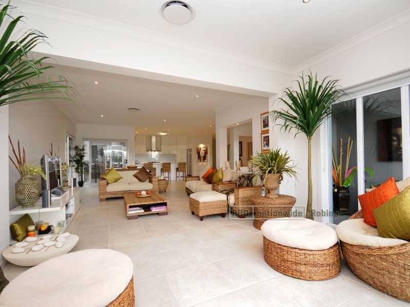 13 Tindari Place, Varsity Lakes QLD 4227