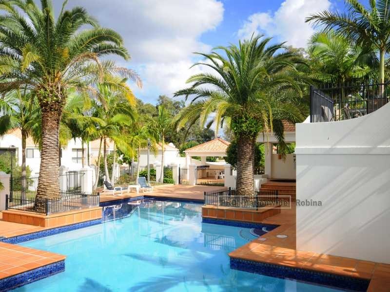 Unit 303/22 Glenside Drive, Robina QLD 4226