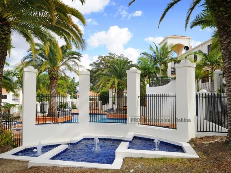 Unit 303/22 Glenside Drive, Robina QLD 4226