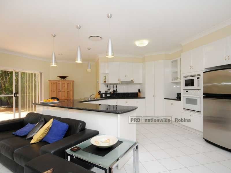 22 Firestone Court, Robina QLD 4226