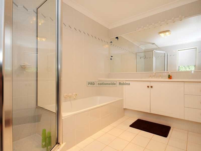 22 Firestone Court, Robina QLD 4226