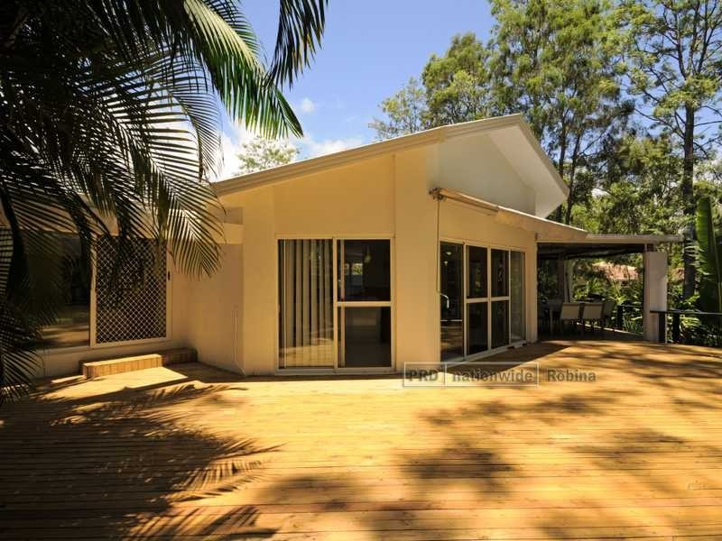 22 Firestone Court, Robina QLD 4226