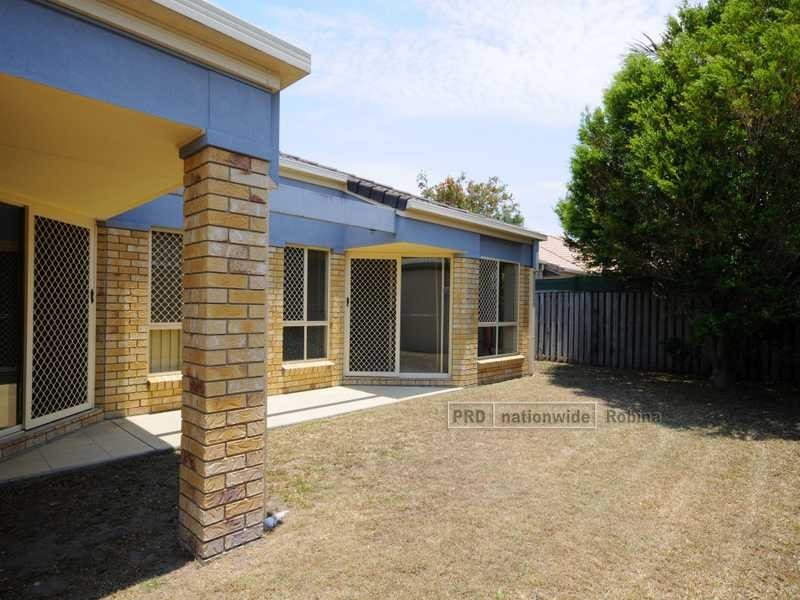 19 Dartmouth Court, Varsity Lakes QLD 4227