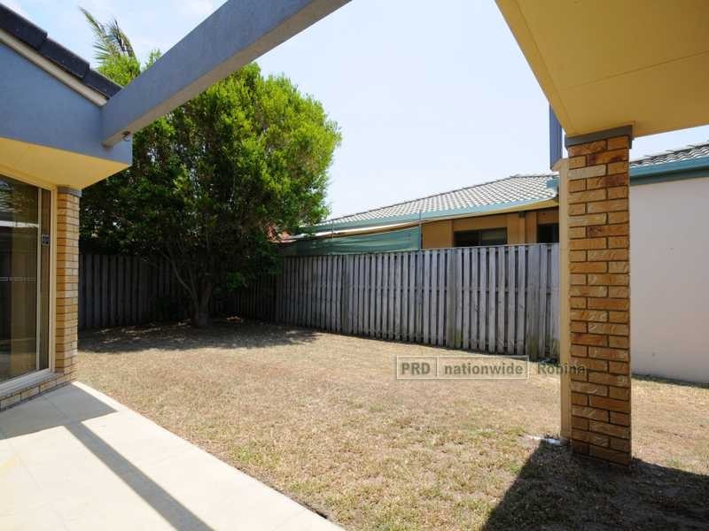 19 Dartmouth Court, Varsity Lakes QLD 4227
