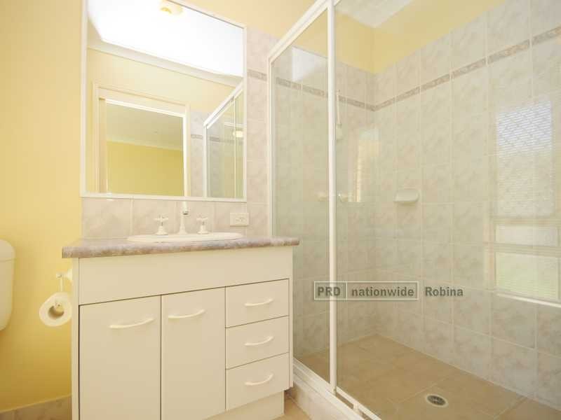 19 Dartmouth Court, Varsity Lakes QLD 4227