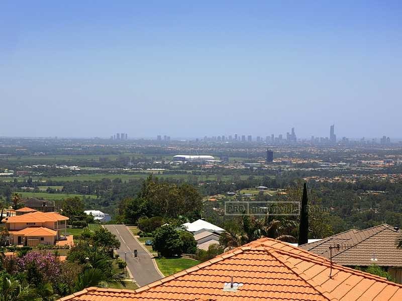 124 Strawberry Rd, Bonogin QLD 4213