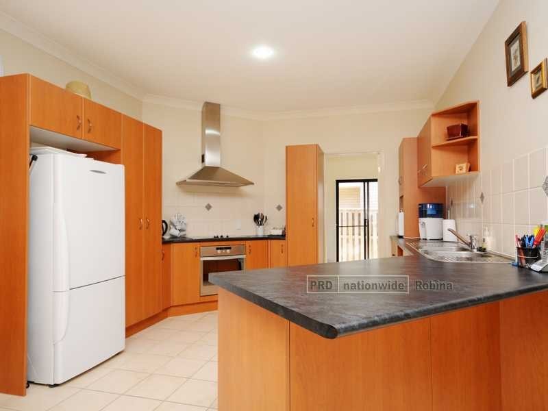10 Mckinley Court, Varsity Lakes QLD 4227