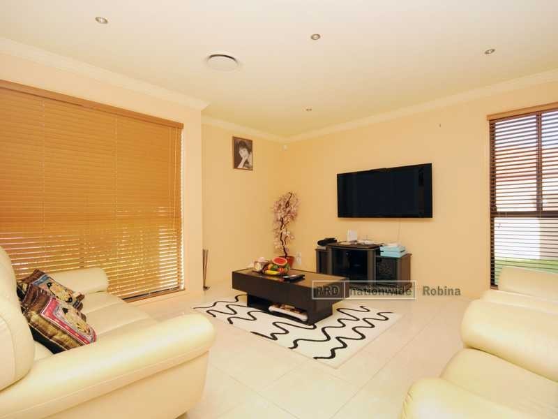 12 Royal Links Drive, Robina QLD 4226