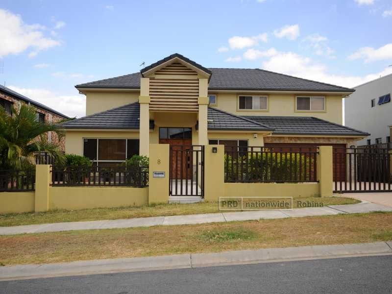 8 Cezaire Avenue, Varsity Lakes QLD 4227