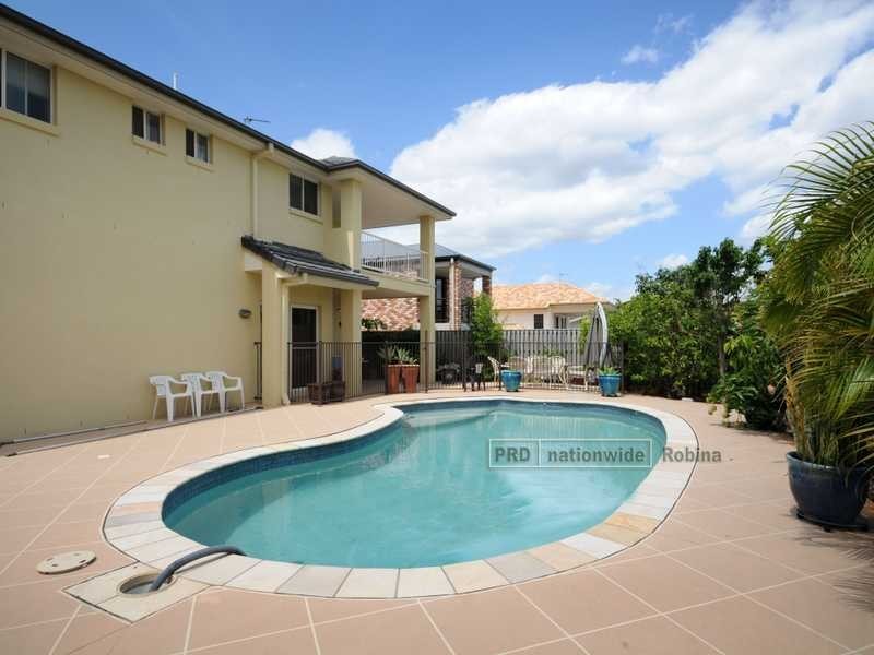 8 Cezaire Avenue, Varsity Lakes QLD 4227