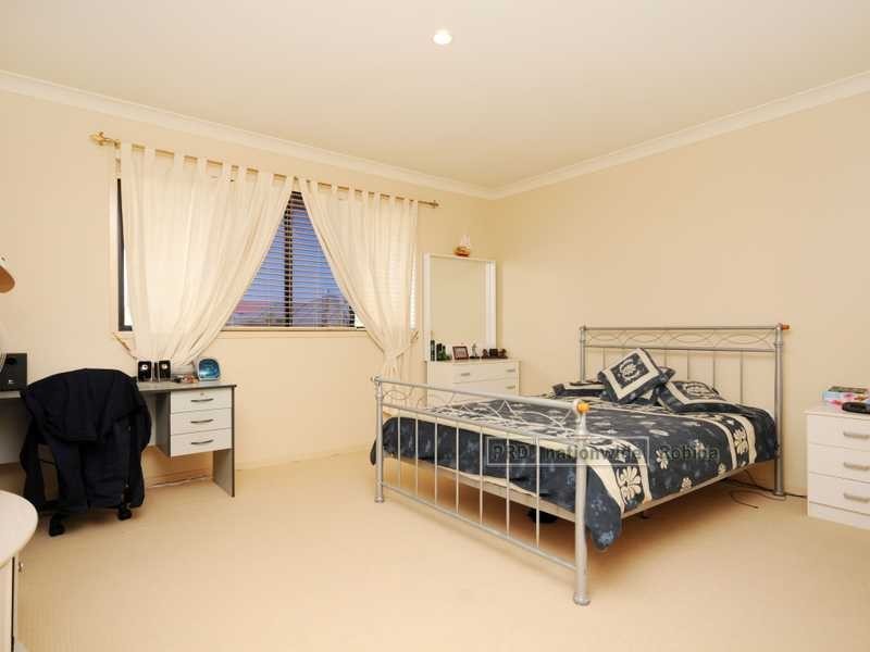 14 Gerona Circuit, Varsity Lakes QLD 4227