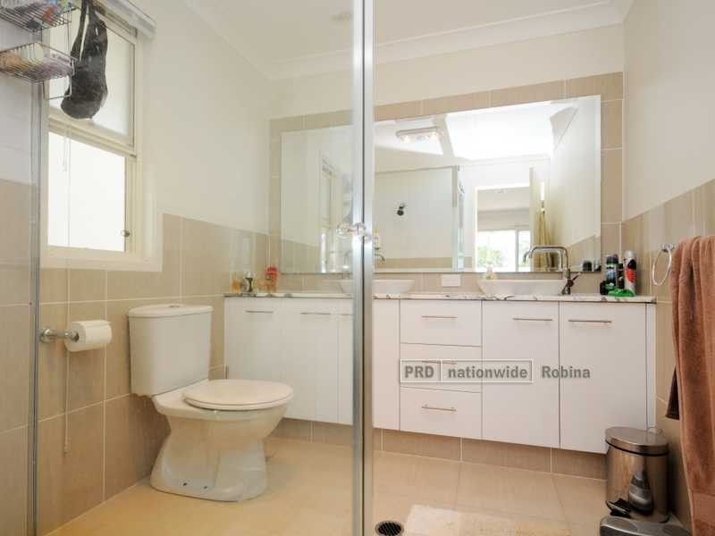 270 Easthill Drive, Robina QLD 4226