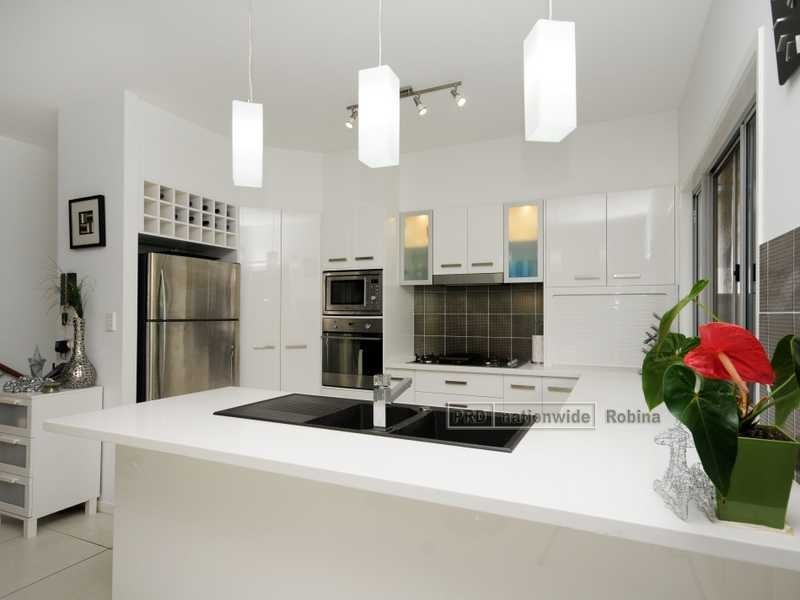 38 Castello Circuit, Varsity Lakes QLD 4227