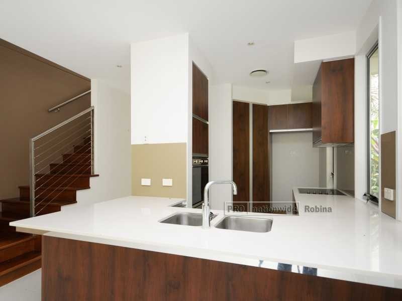 Unit 6/11 Cezaire Avenue, Varsity Lakes QLD 4227