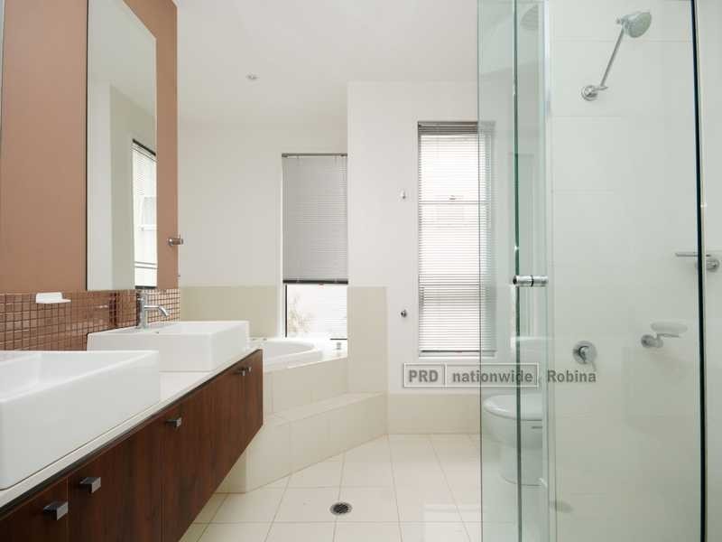 Unit 6/11 Cezaire Avenue, Varsity Lakes QLD 4227