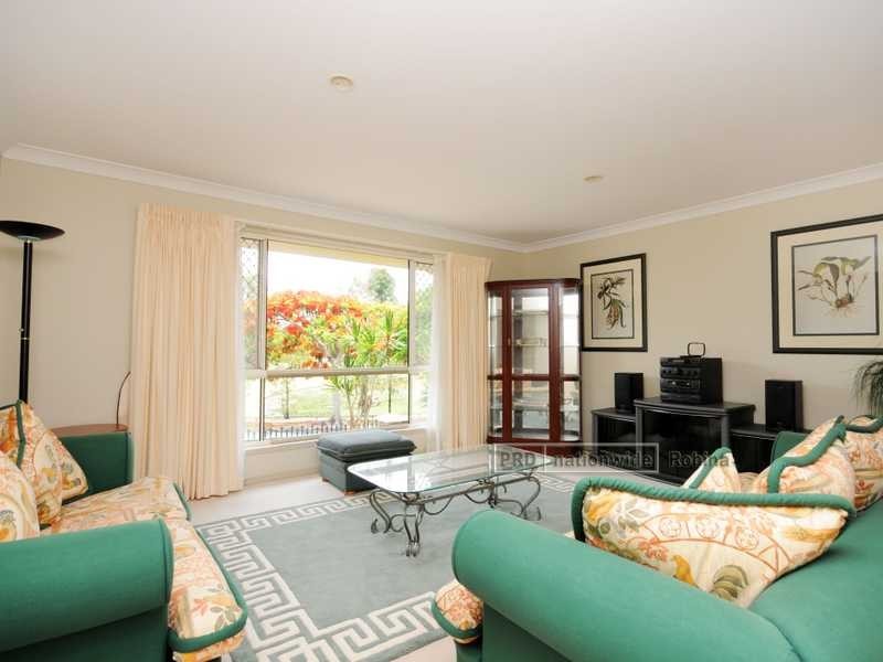 6 Hillsborough Close, Robina QLD 4226