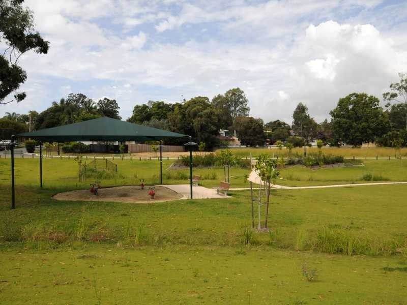 9 Willow Street, Varsity Lakes QLD 4227