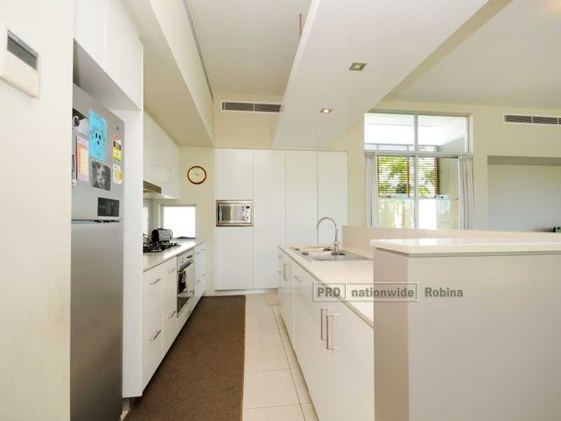 738 Peninsula Drive, Robina QLD 4226