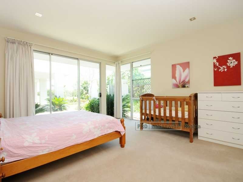 738 Peninsula Drive, Robina QLD 4226