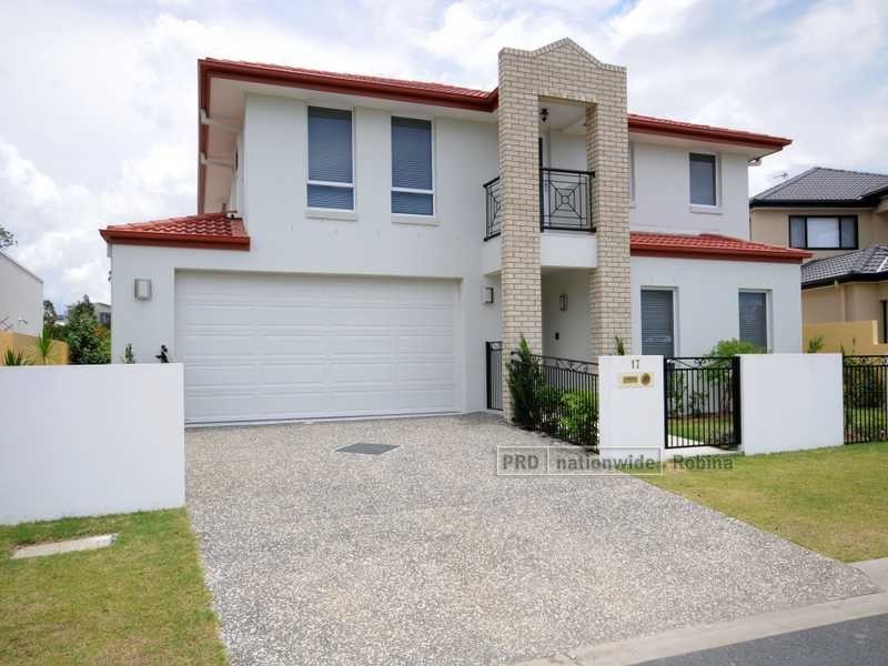 17 Valetta Crescent, Varsity Lakes QLD 4227