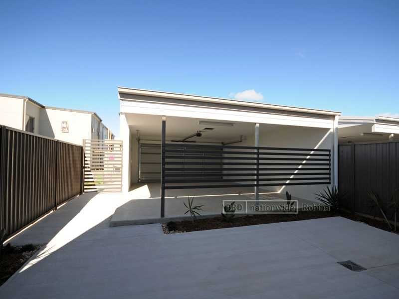 14 South Bay Drive, Varsity Lakes QLD 4227