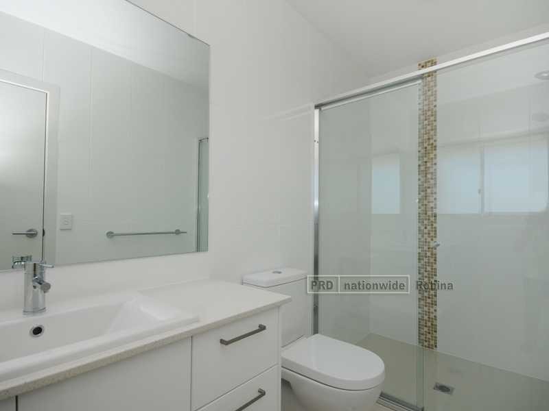 14 South Bay Drive, Varsity Lakes QLD 4227