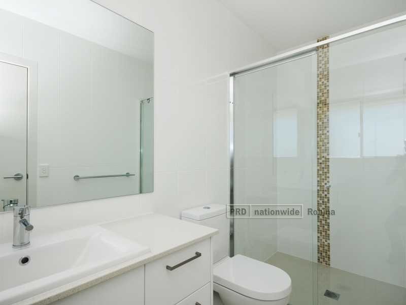 14 South Bay Drive, Varsity Lakes QLD 4227
