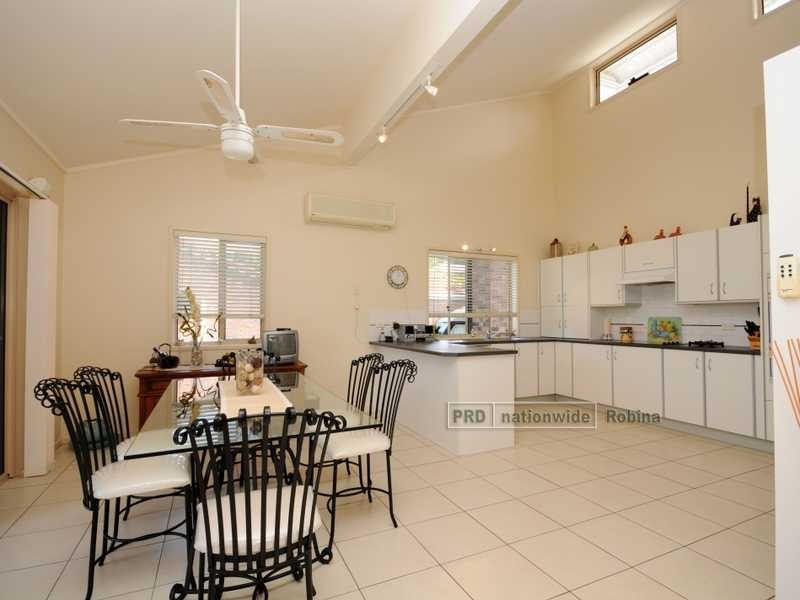5 Kilmarnock Close, Highland Park QLD 4211