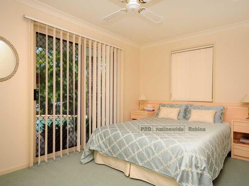 5 Kilmarnock Close, Highland Park QLD 4211