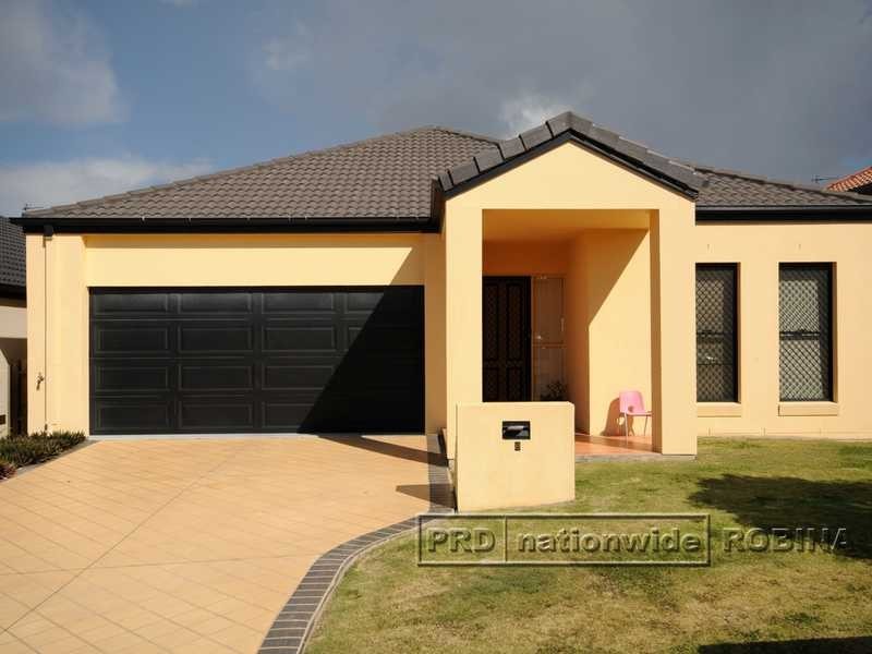 8 Nepean Court, Varsity Lakes QLD 4227