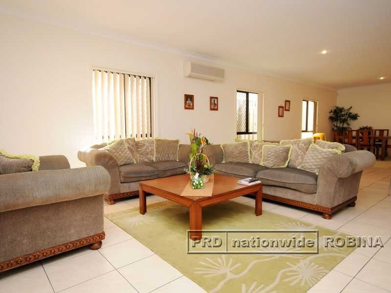 8 Nepean Court, Varsity Lakes QLD 4227