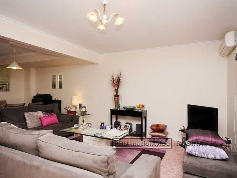 Unit 15/18 Bottlewood Court, Burleigh Waters QLD 4220