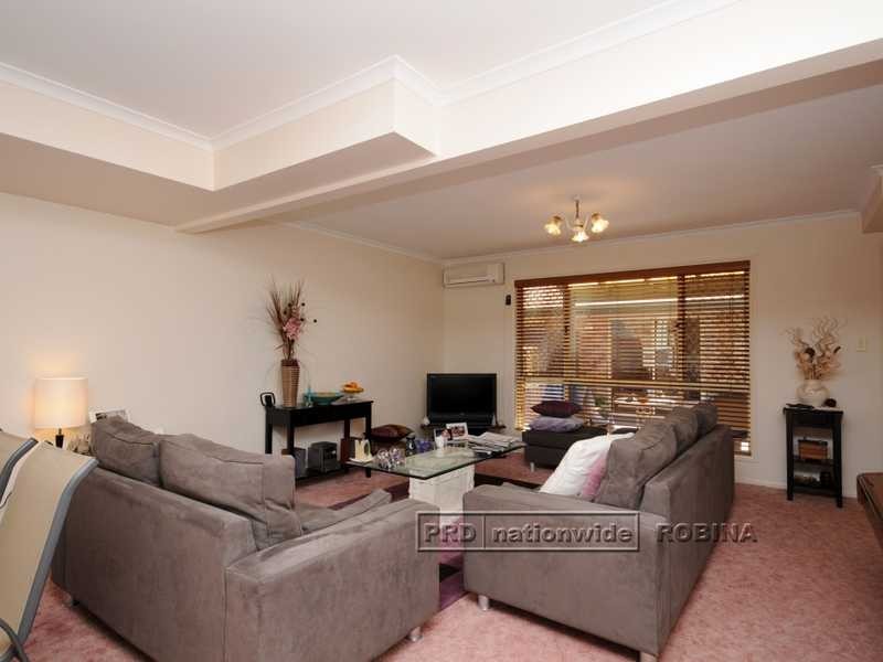 Unit 15/18 Bottlewood Court, Burleigh Waters QLD 4220