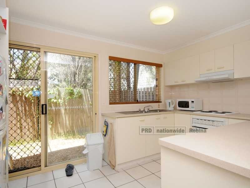 Unit 15/18 Bottlewood Court, Burleigh Waters QLD 4220