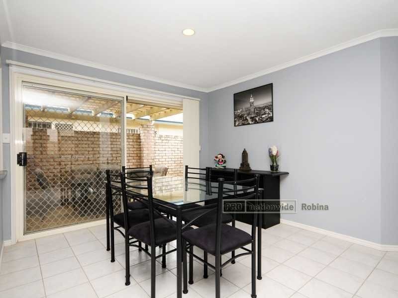 6 Coral Tree Court, Robina QLD 4226