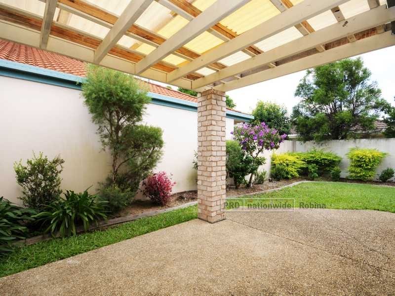 6 Coral Tree Court, Robina QLD 4226