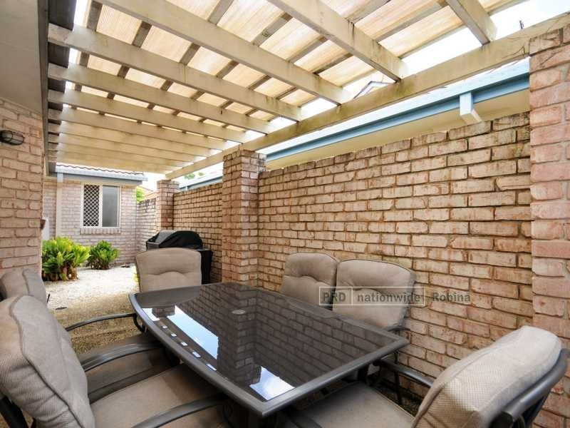 6 Coral Tree Court, Robina QLD 4226