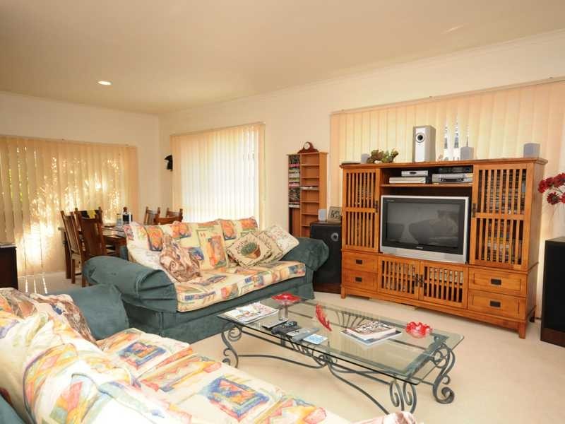 11 Kensington Street, Robina QLD 4226