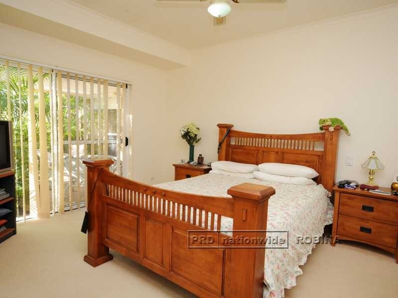 11 Kensington Street, Robina QLD 4226