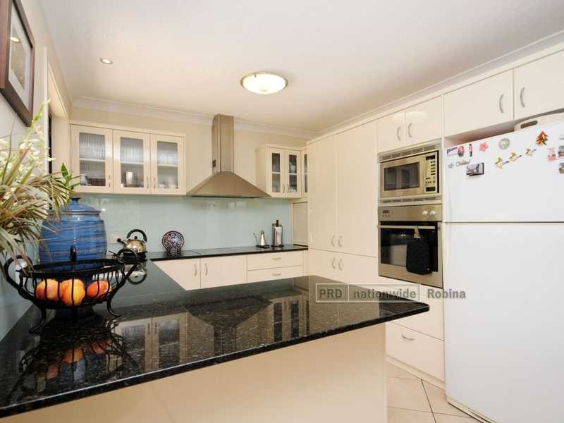 42 Summit Crescent, Carrara QLD 4211