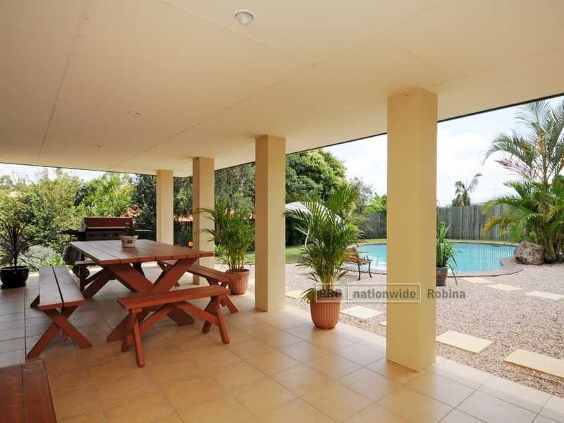 42 Summit Crescent, Carrara QLD 4211