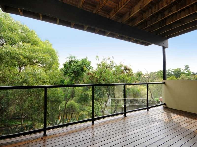 4 Lyra Court, Robina QLD 4226