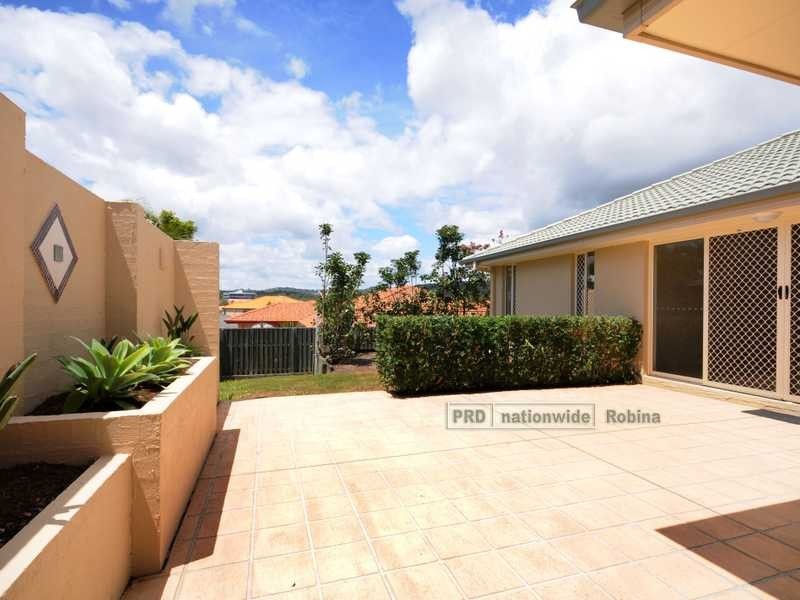 8 Mountain Ash Circuit, Robina QLD 4226