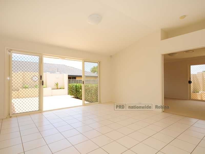 8 Mountain Ash Circuit, Robina QLD 4226