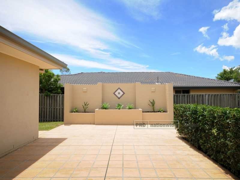 8 Mountain Ash Circuit, Robina QLD 4226